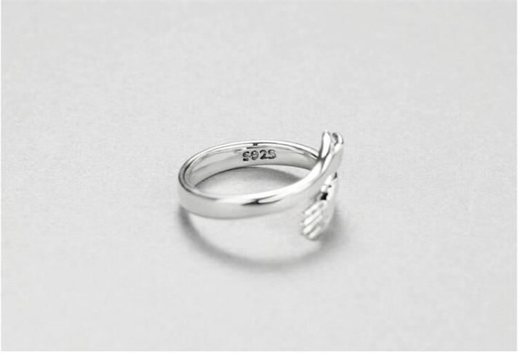 925 Sterling Silver Love Hug Ring